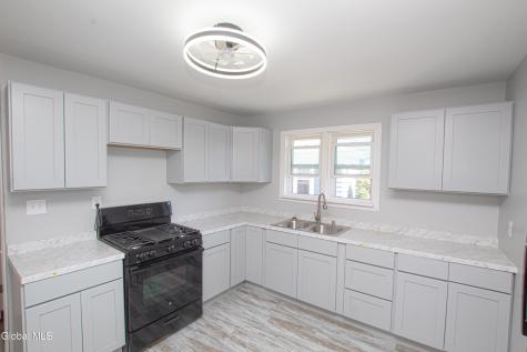 18 Newman Street Gloversville NY 12078