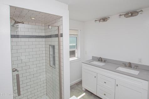 18 Newman Street Gloversville NY 12078