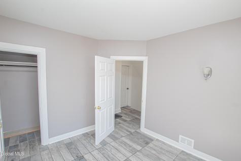 18 Newman Street Gloversville NY 12078