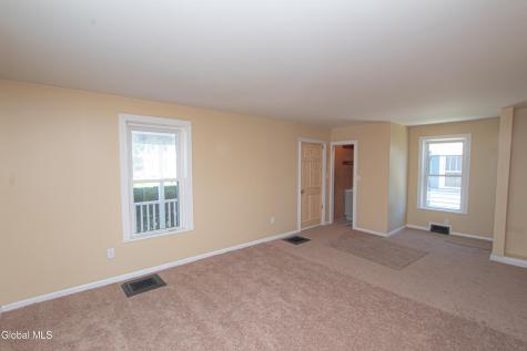 18 Newman Street Gloversville NY 12078