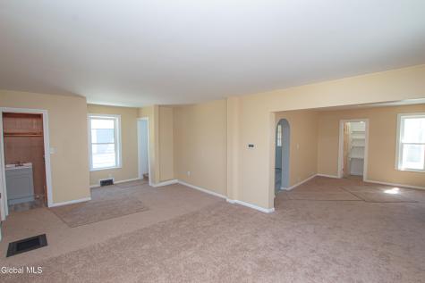 18 Newman Street Gloversville NY 12078