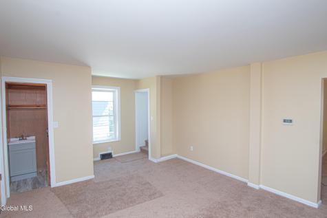 18 Newman Street Gloversville NY 12078