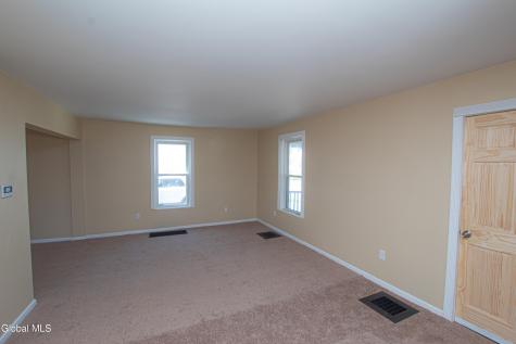 18 Newman Street Gloversville NY 12078