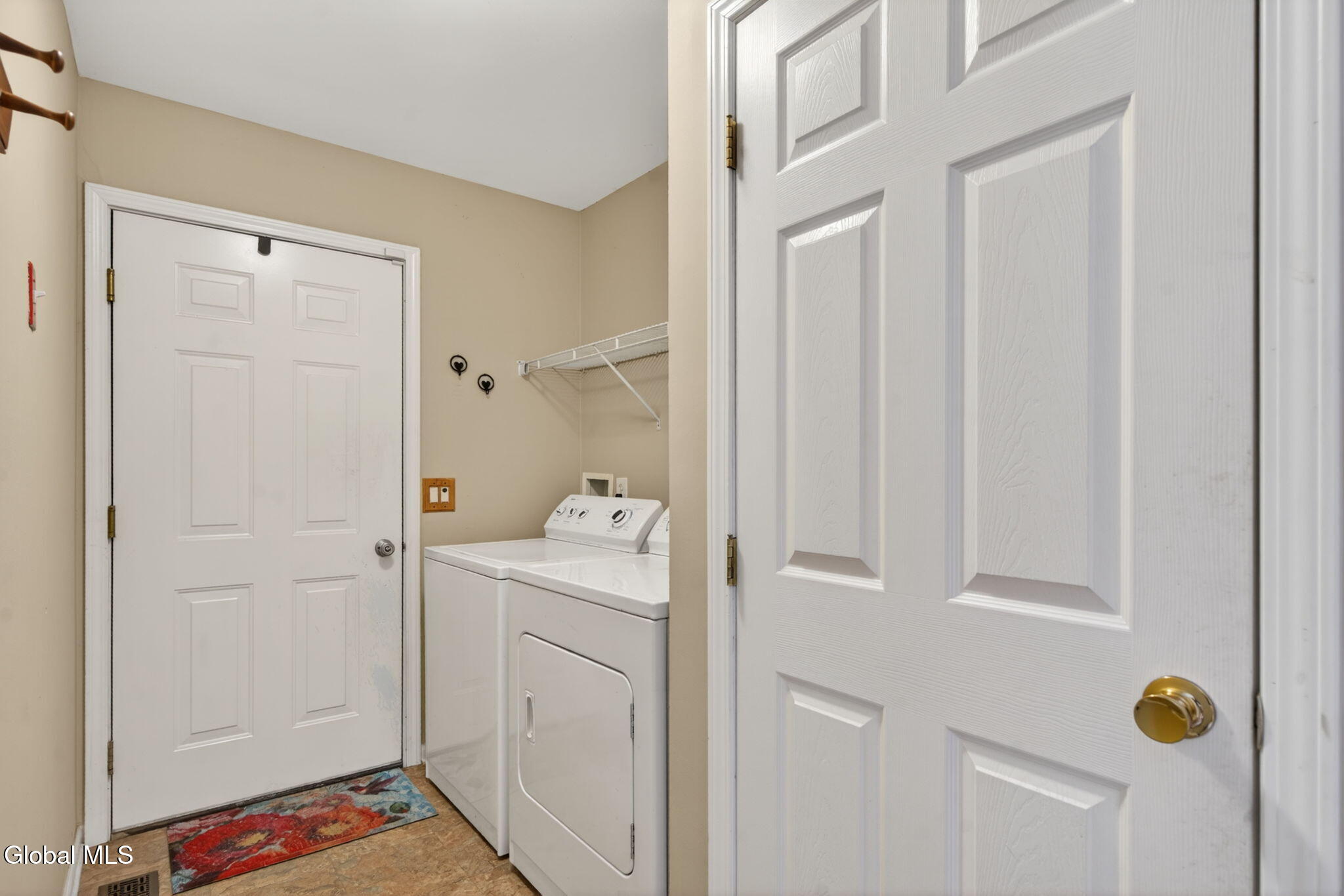 99 Turnabout Road West Sand Lake NY 12196