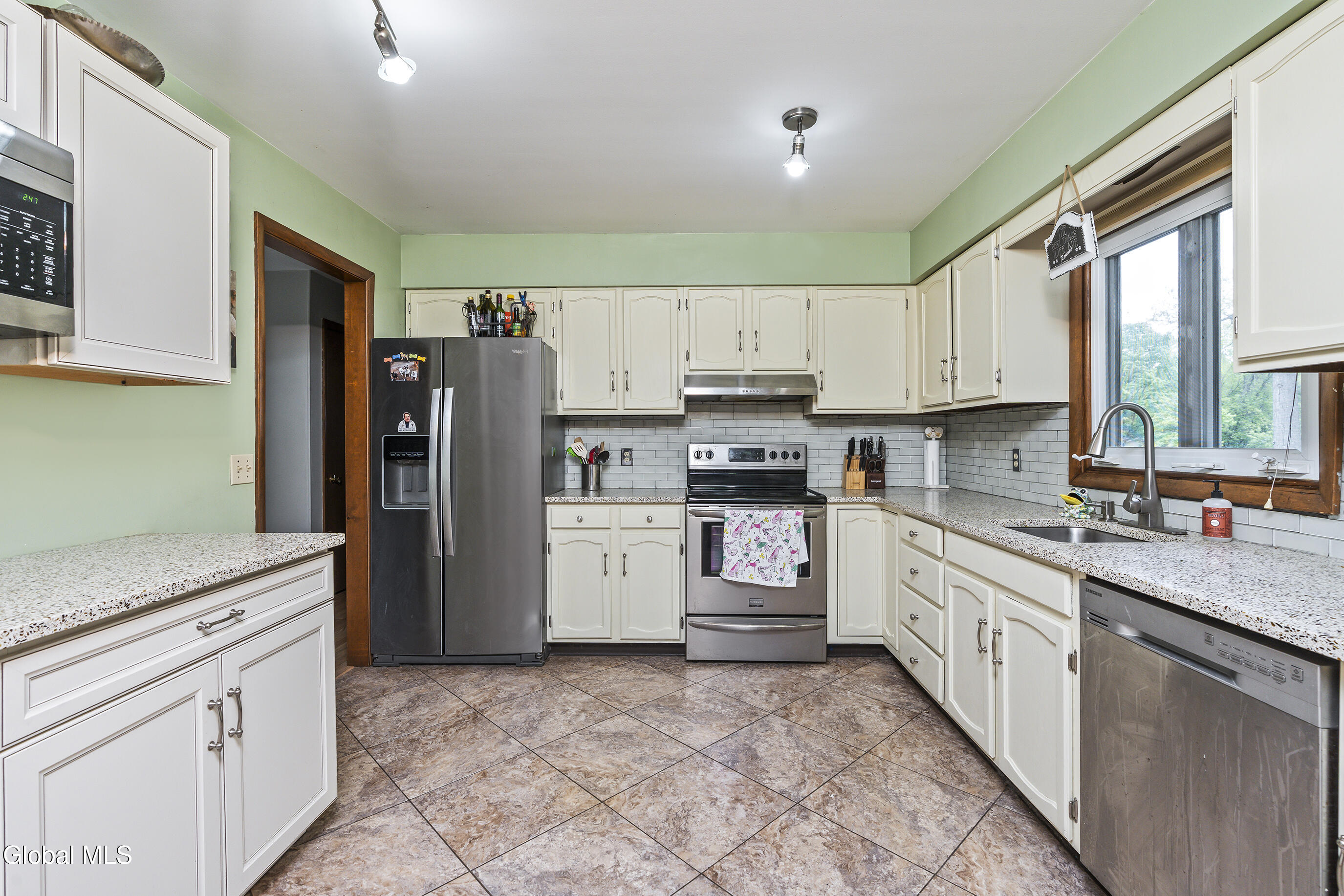 9 Crestmont Drive Clifton Park NY 12065