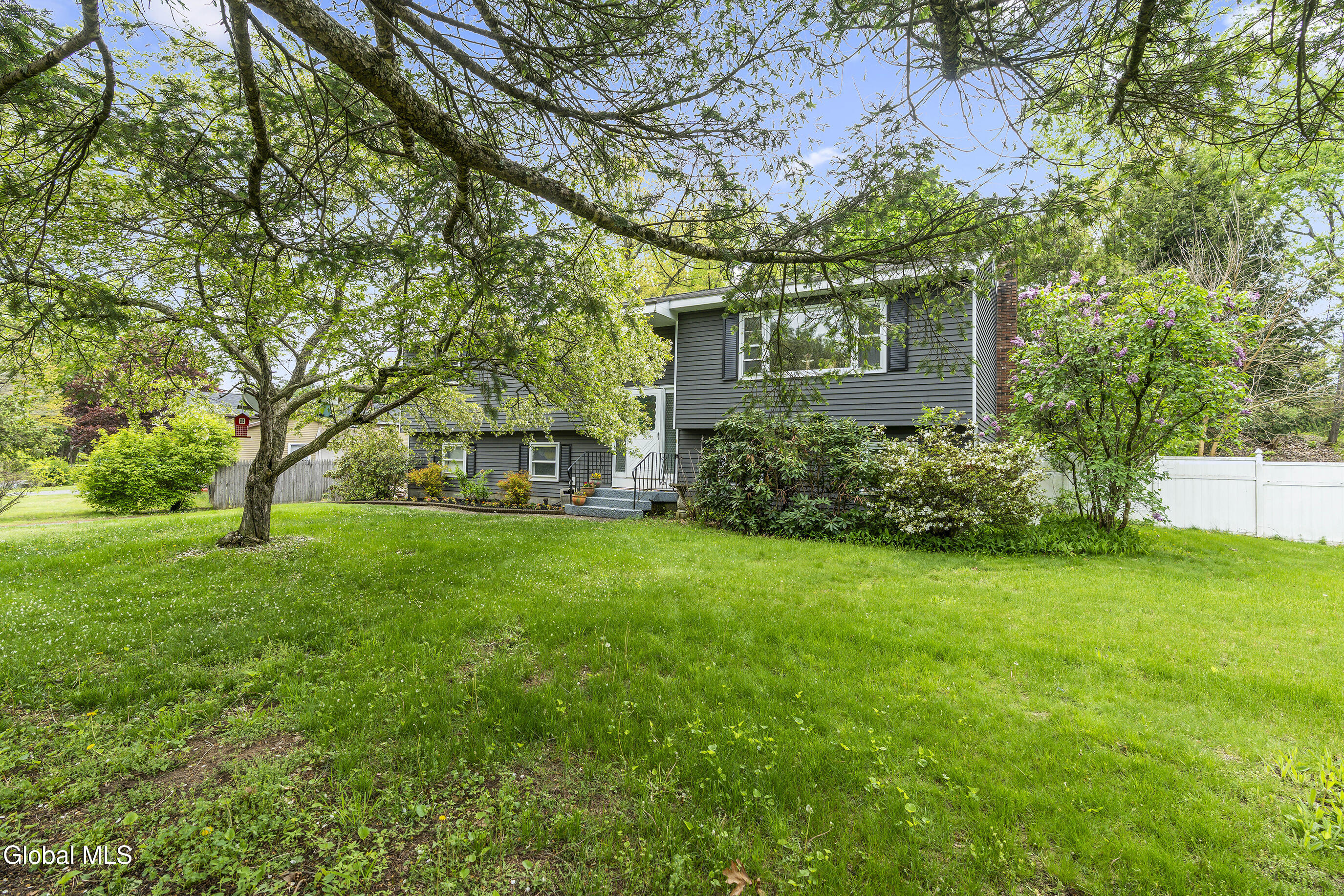9 Crestmont Drive Clifton Park NY 12065