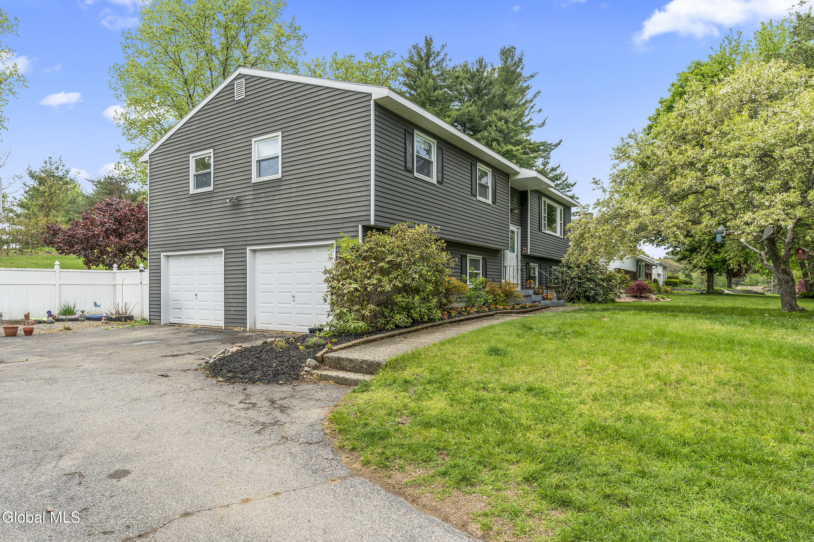 9 Crestmont Drive Clifton Park NY 12065