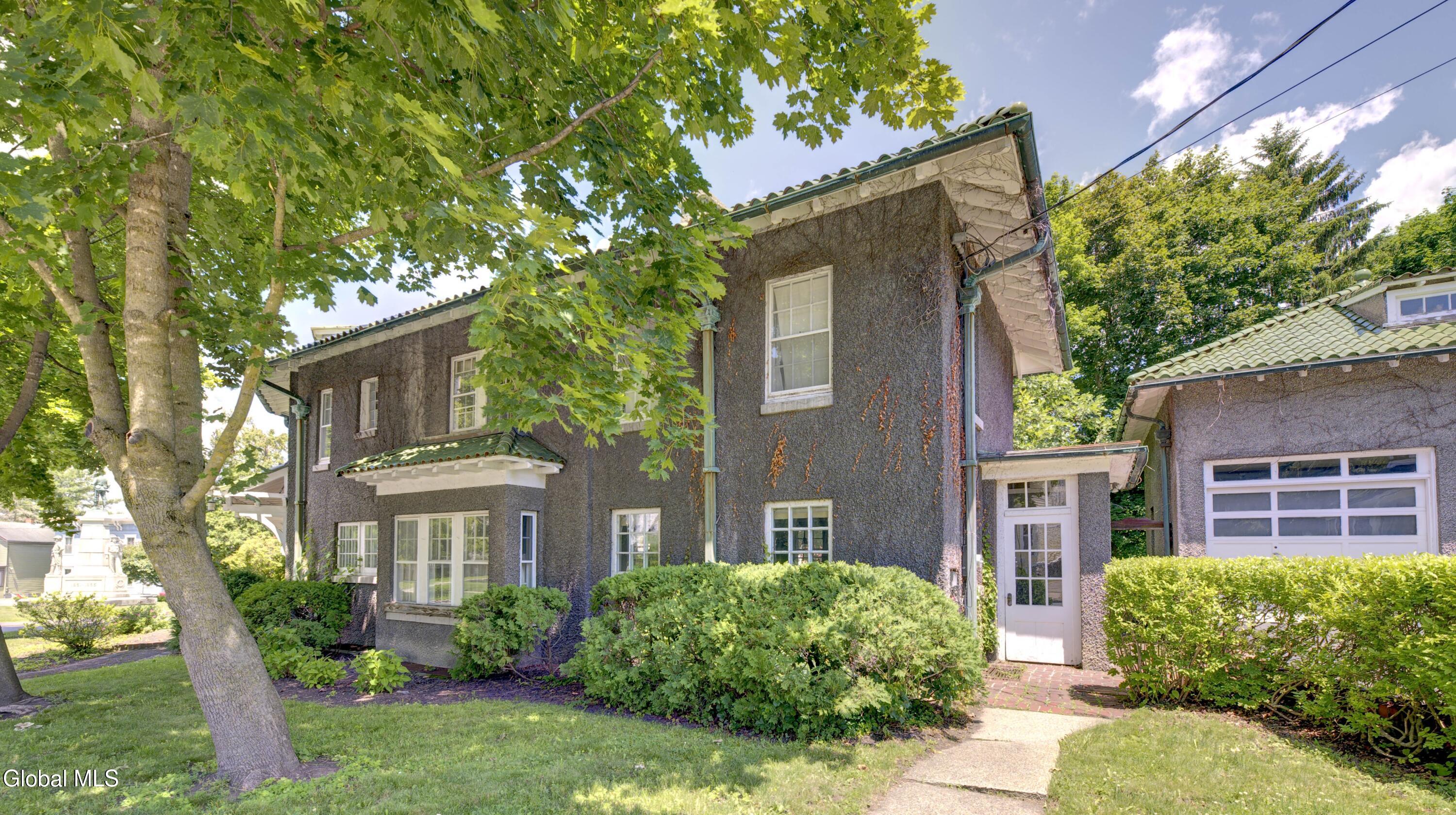 8 Union Place Johnstown NY 12095
