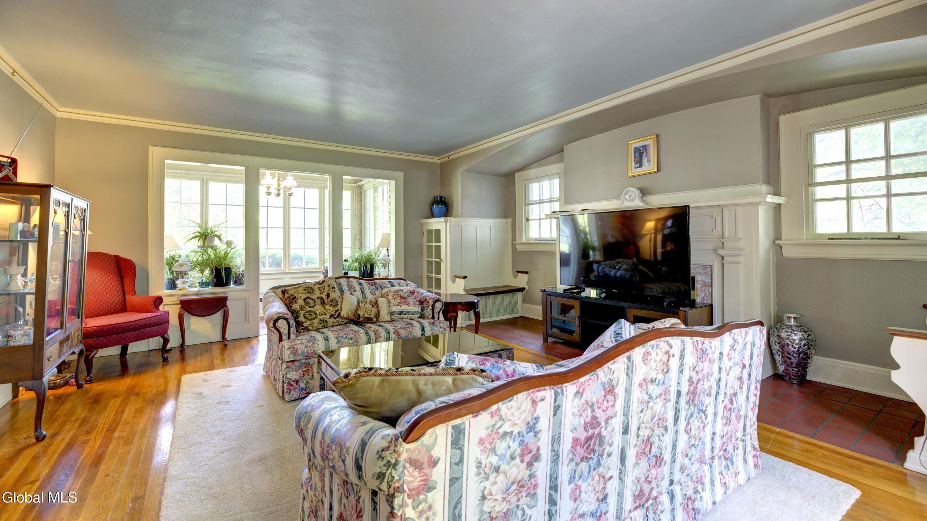 8 Union Place Johnstown NY 12095