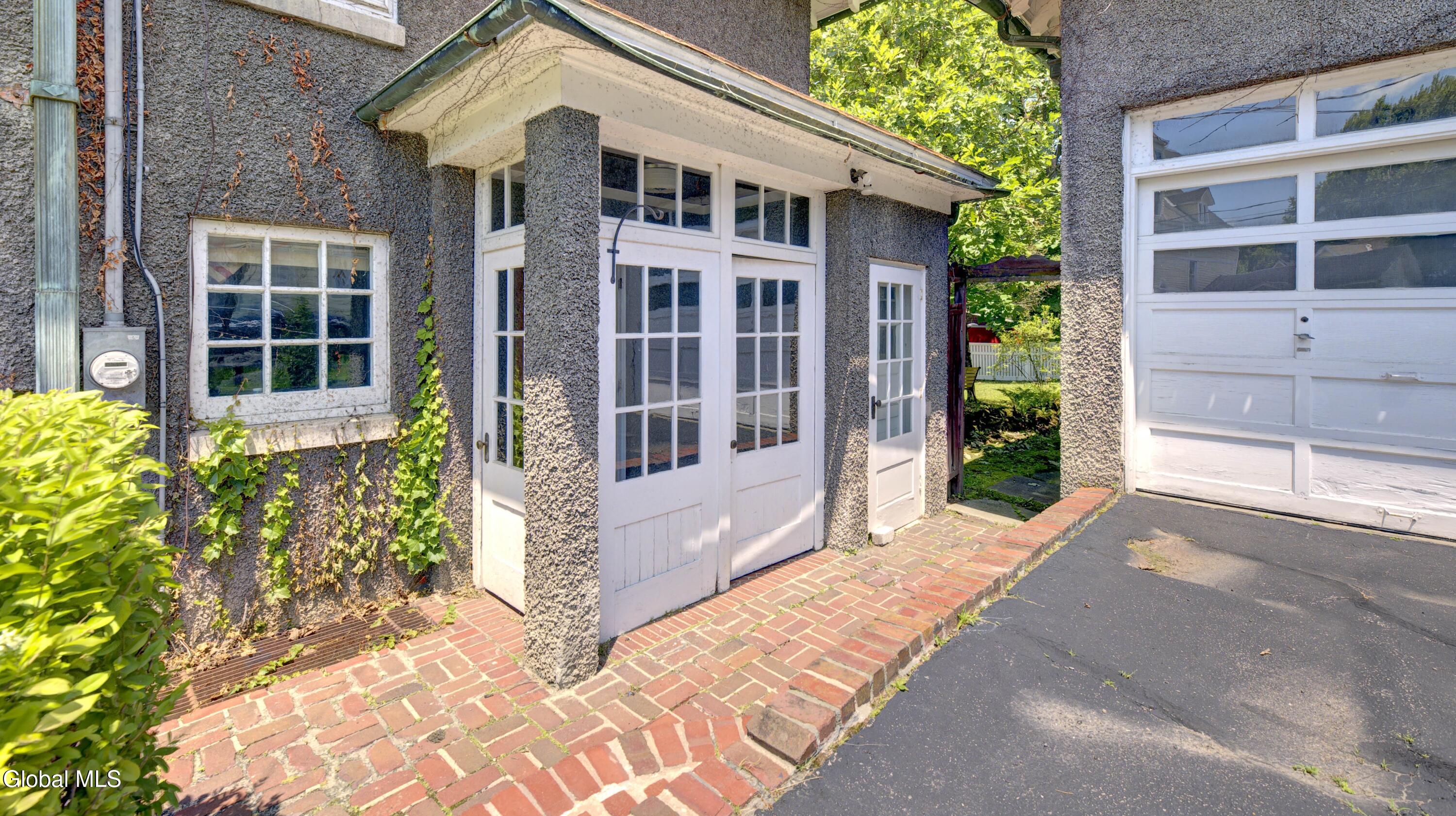 8 Union Place Johnstown NY 12095