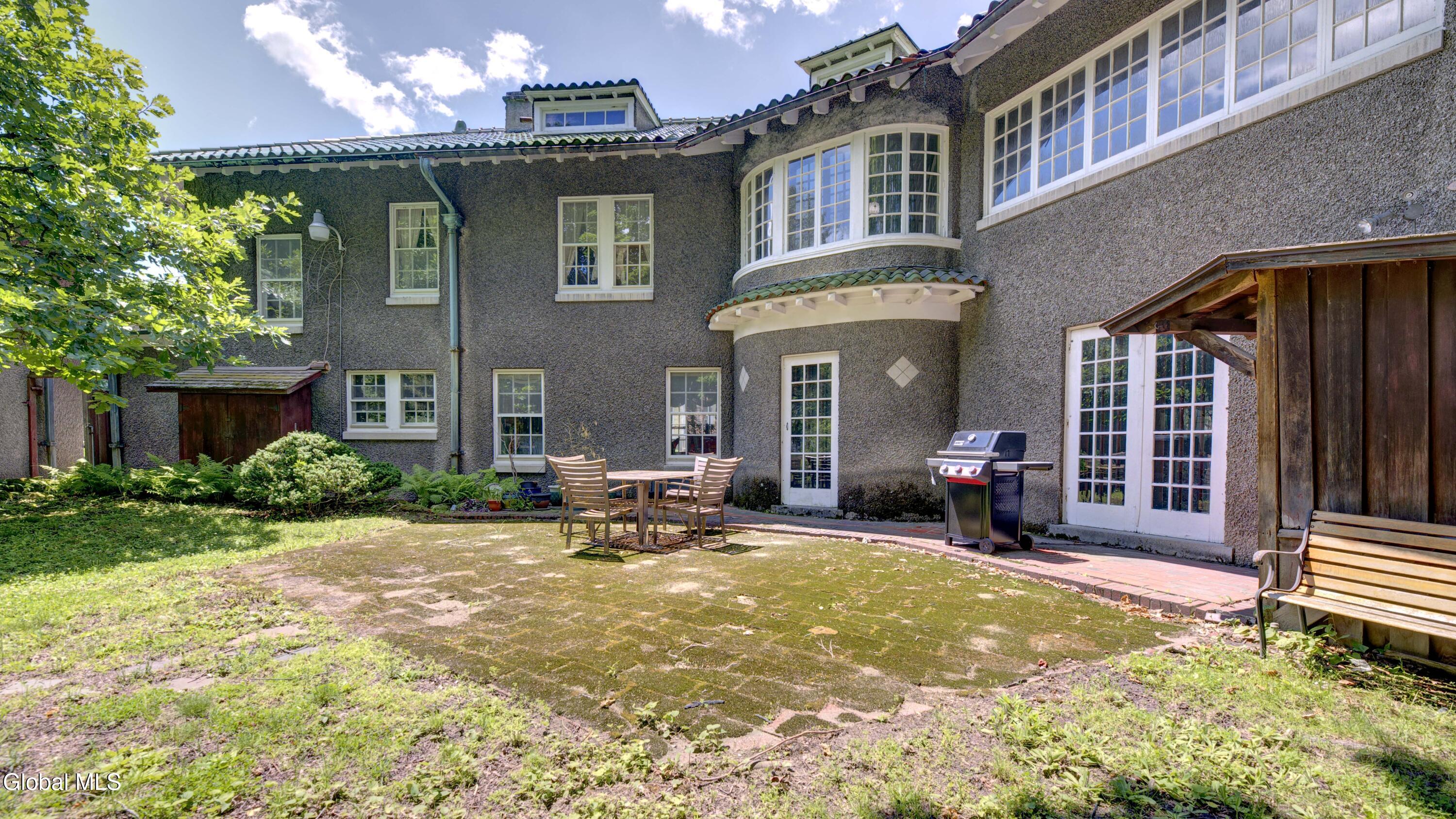 8 Union Place Johnstown NY 12095