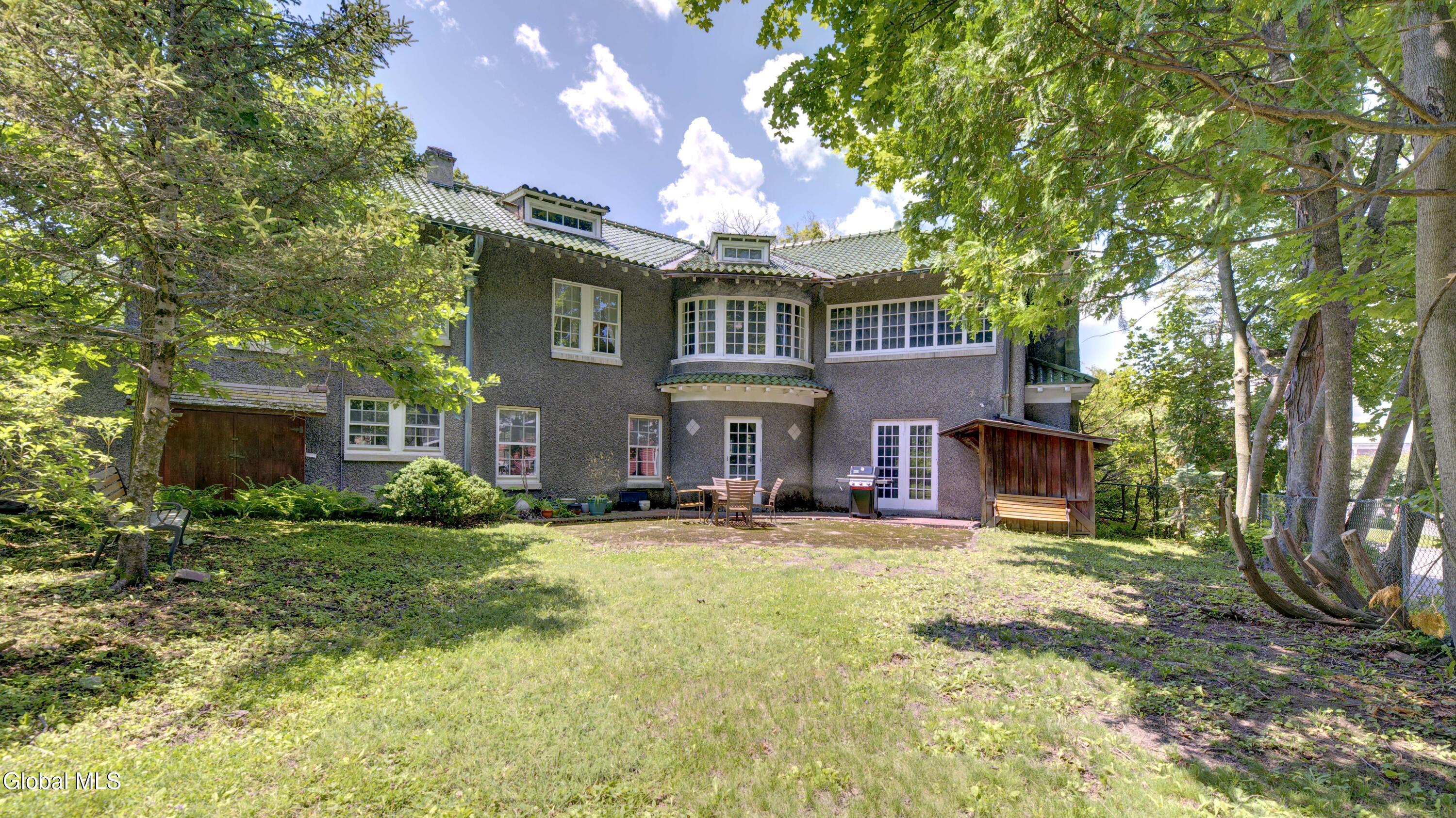 8 Union Place Johnstown NY 12095