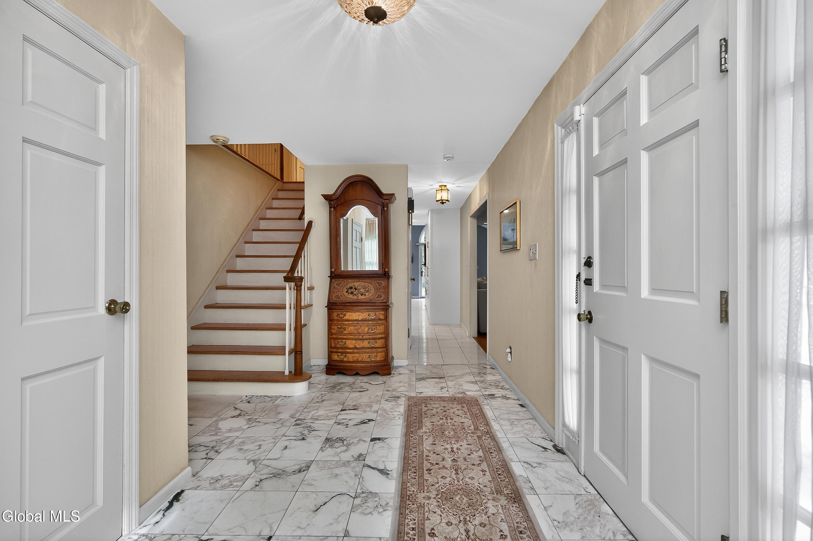 888 Meadow Lane Niskayuna NY 12309