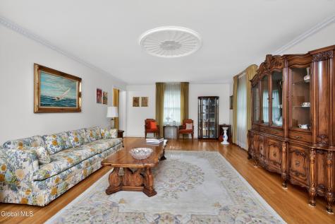 888 Meadow Lane Niskayuna NY 12309