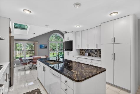 888 Meadow Lane Niskayuna NY 12309