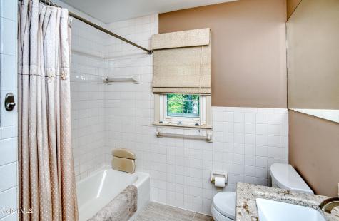 888 Meadow Lane Niskayuna NY 12309