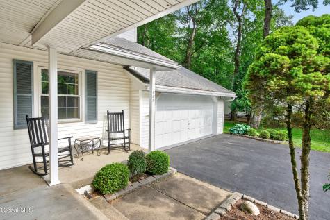 888 Meadow Lane Niskayuna NY 12309
