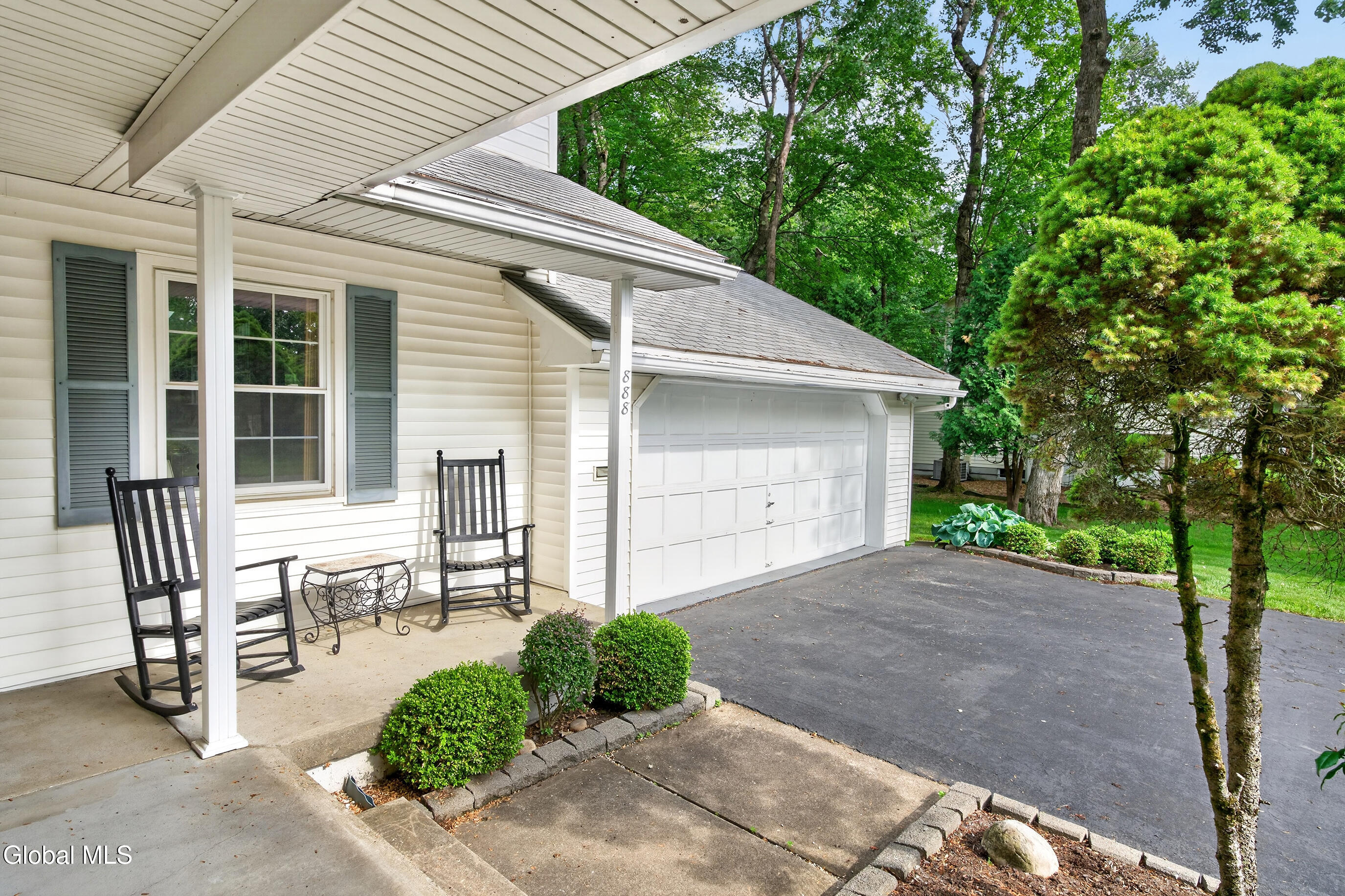 888 Meadow Lane Niskayuna NY 12309