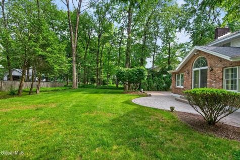 888 Meadow Lane Niskayuna NY 12309