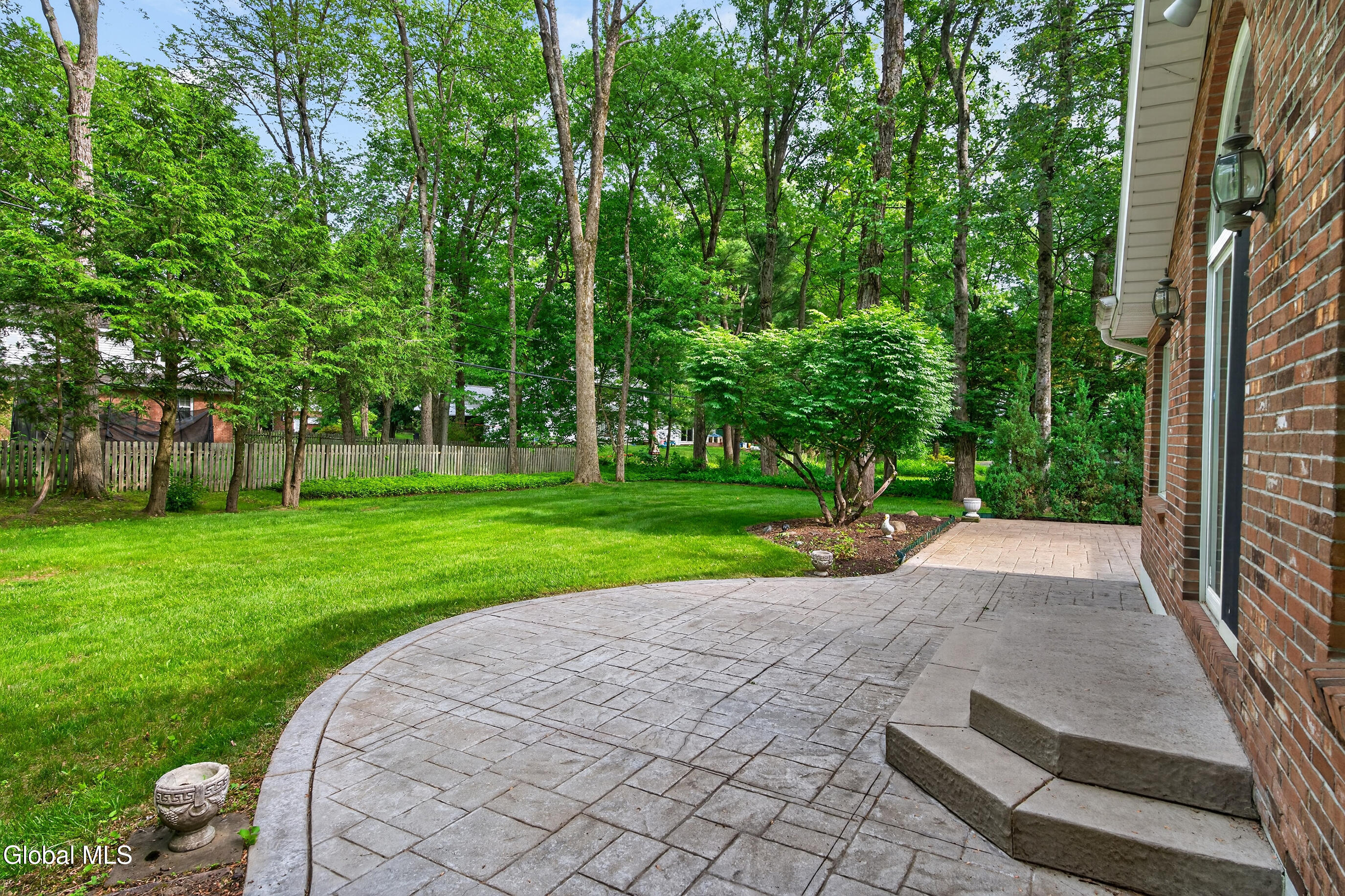 888 Meadow Lane Niskayuna NY 12309