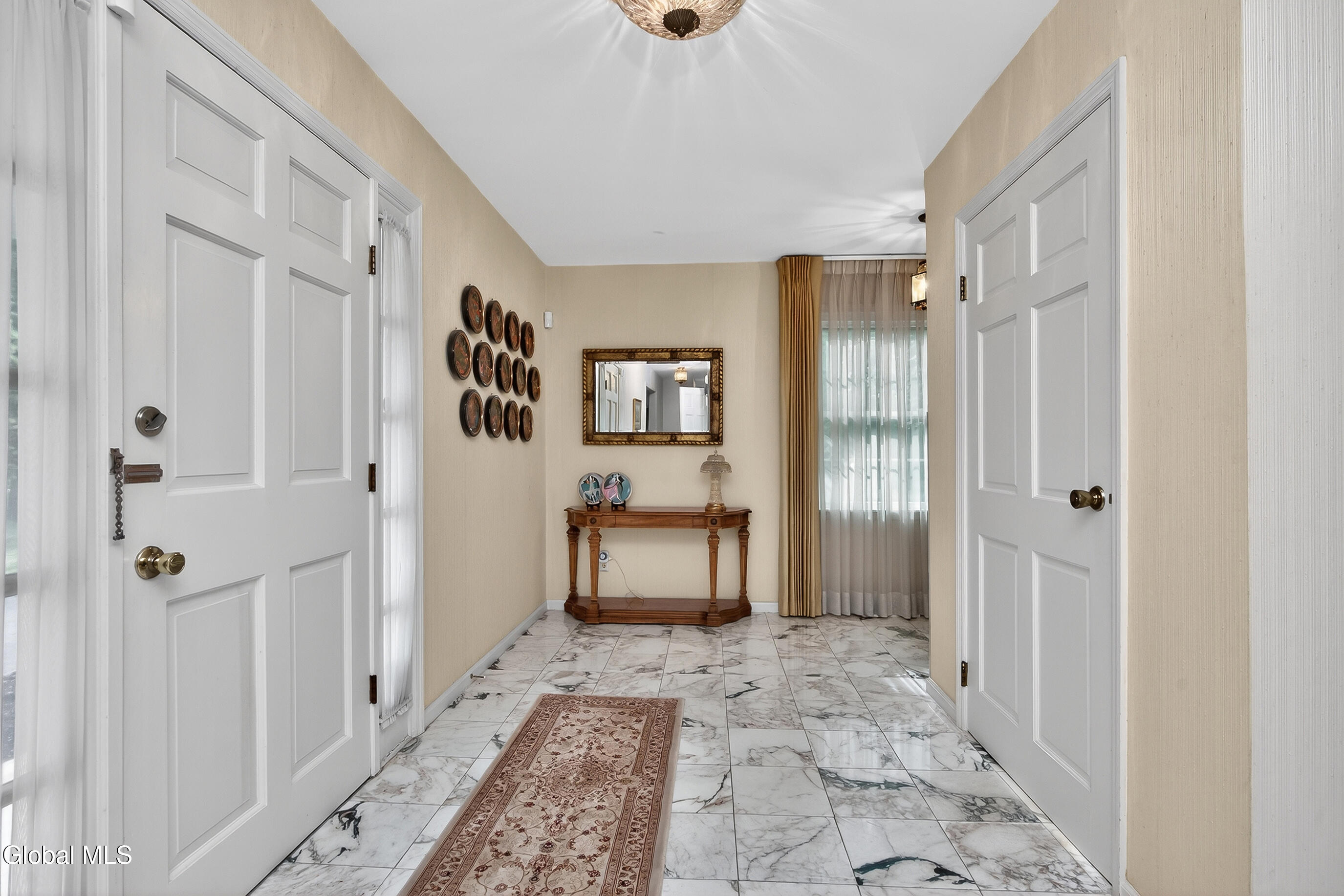888 Meadow Lane Niskayuna NY 12309