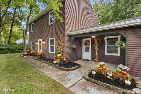 5 Huntwood Drive Clifton Park NY 12065