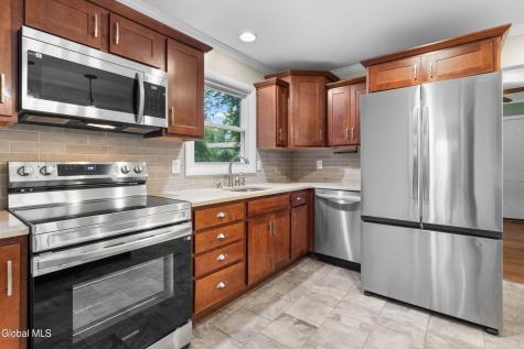 5 Huntwood Drive Clifton Park NY 12065