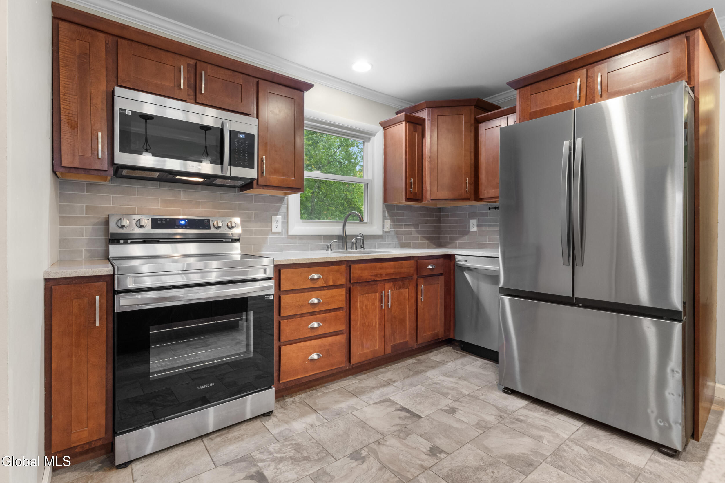 5 Huntwood Drive Clifton Park NY 12065
