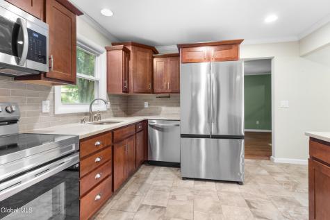 5 Huntwood Drive Clifton Park NY 12065