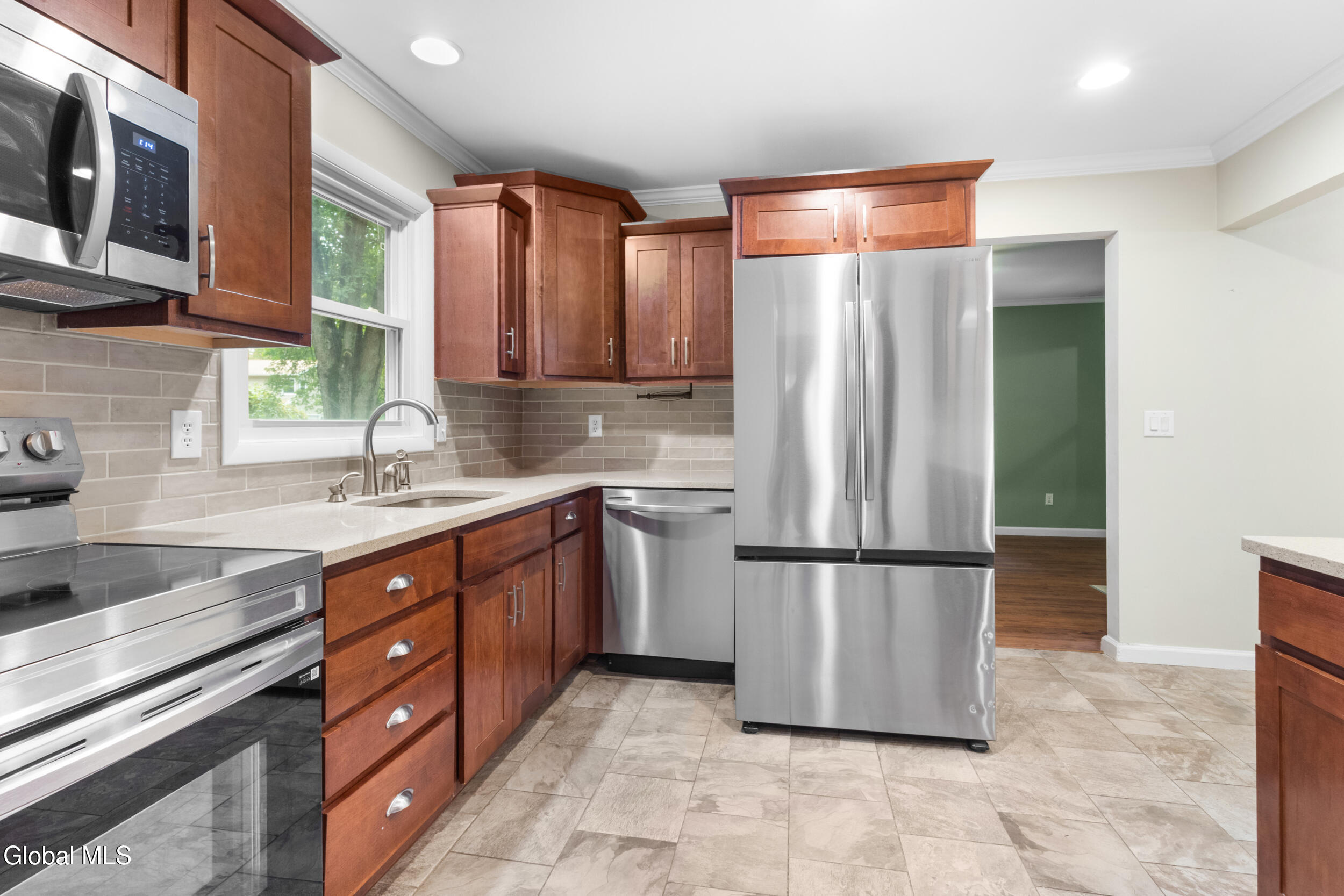 5 Huntwood Drive Clifton Park NY 12065