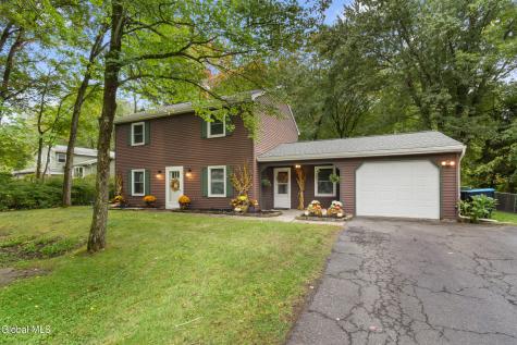 5 Huntwood Drive Clifton Park NY 12065