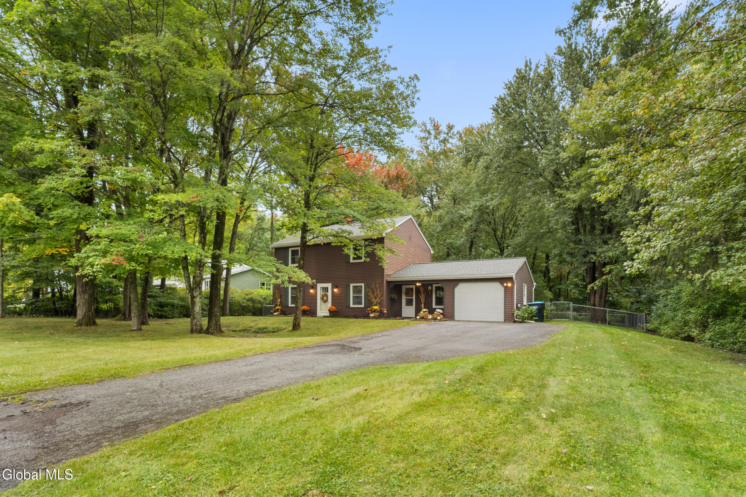 5 Huntwood Drive Clifton Park NY 12065