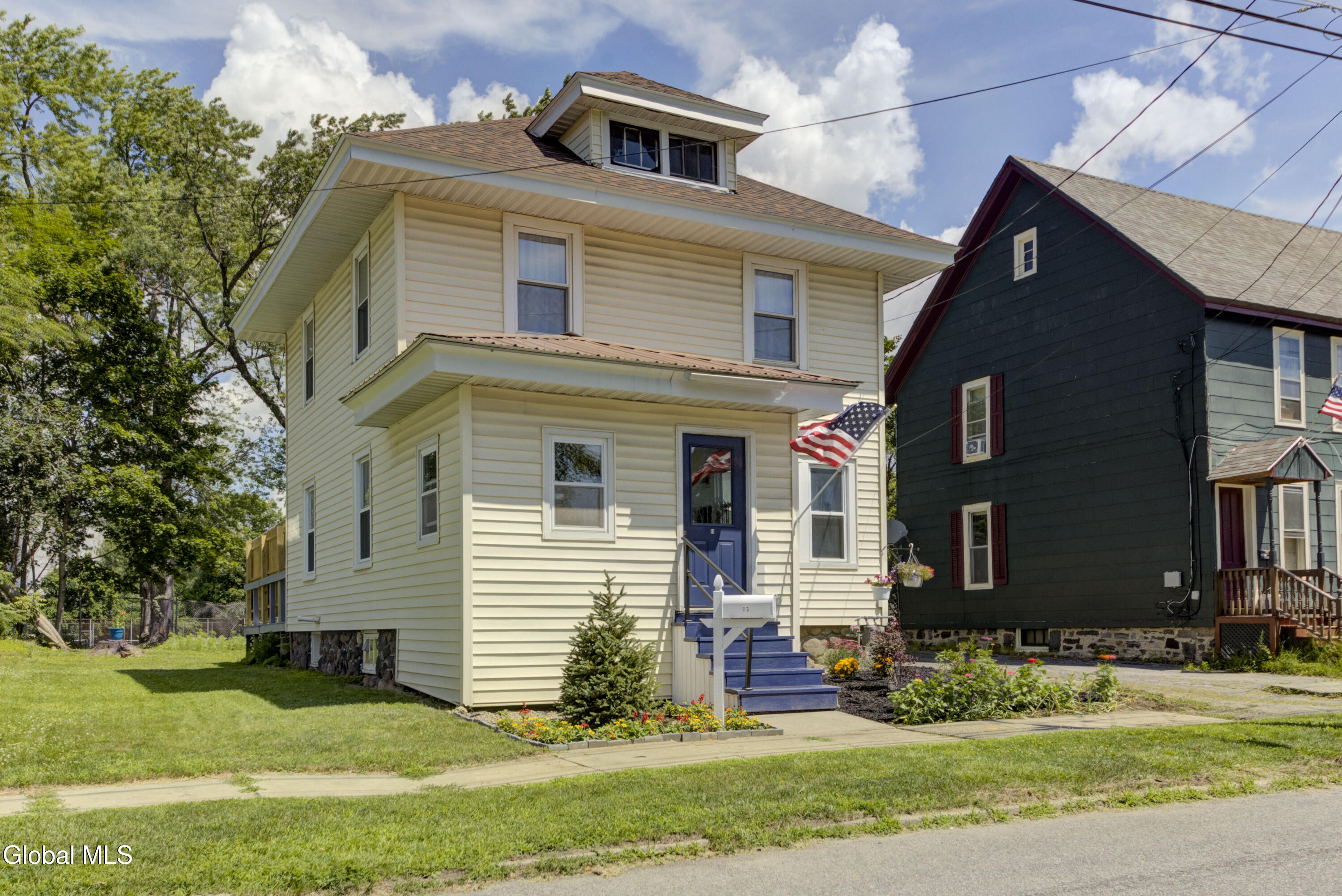 13 Newman Street Gloversville NY 12078