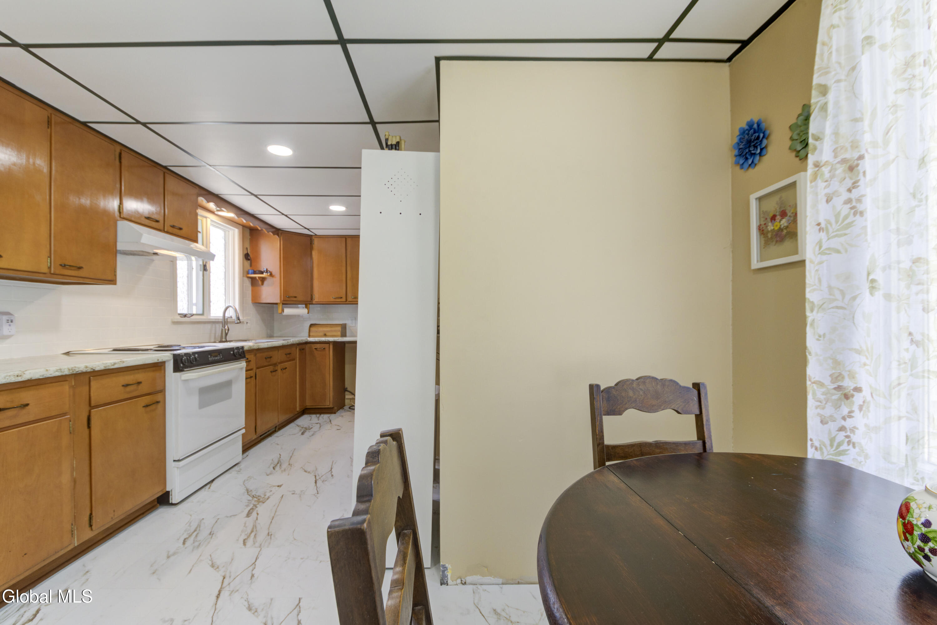 13 Newman Street Gloversville NY 12078