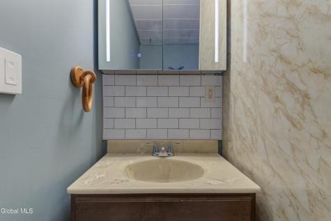 13 Newman Street Gloversville NY 12078
