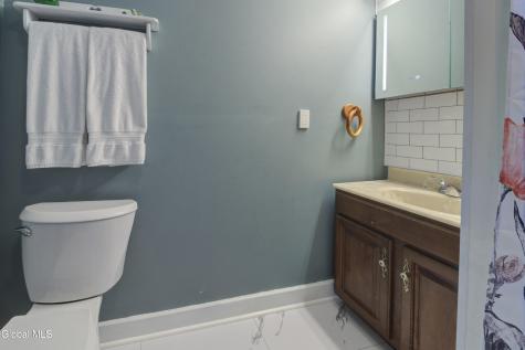 13 Newman Street Gloversville NY 12078