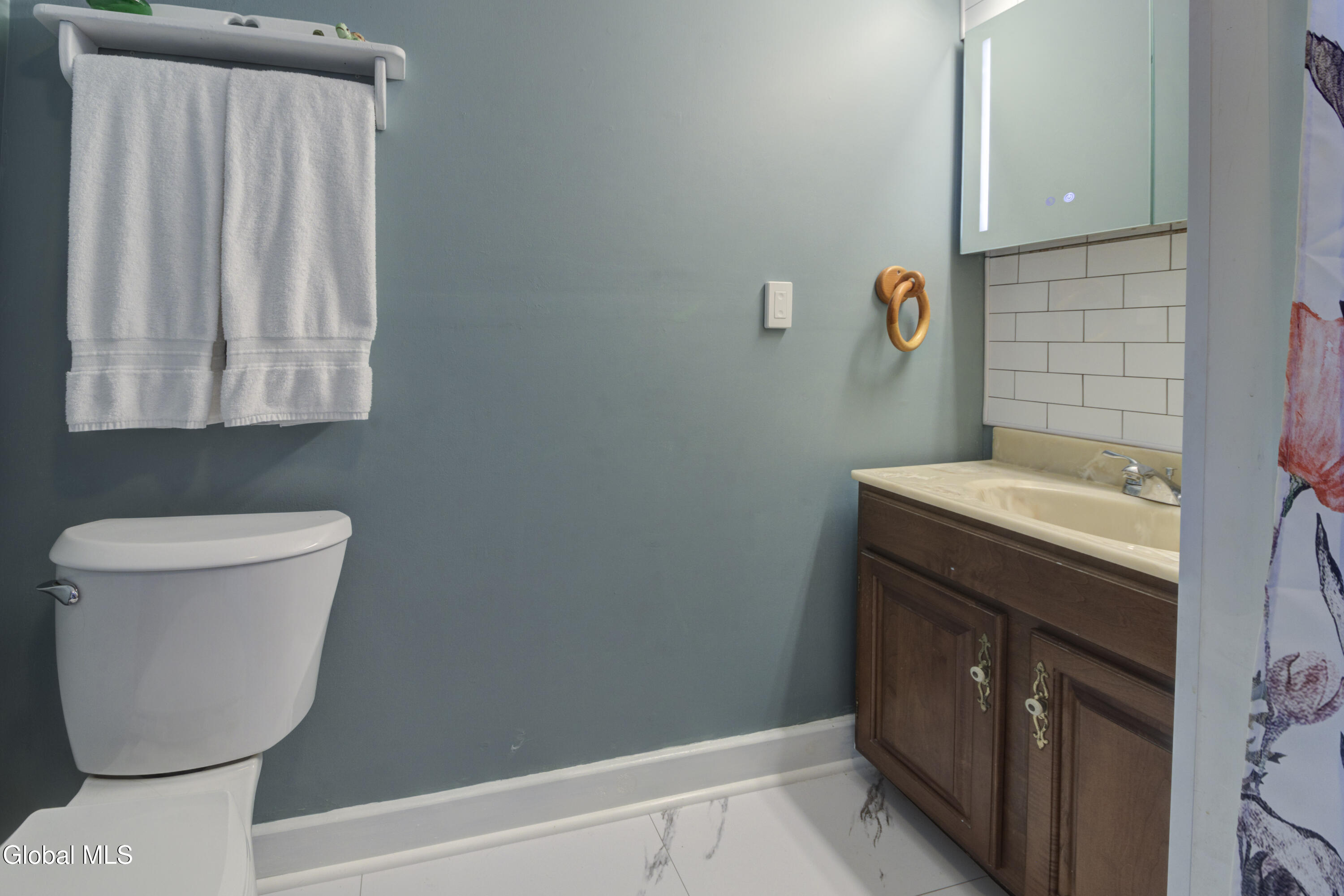 13 Newman Street Gloversville NY 12078
