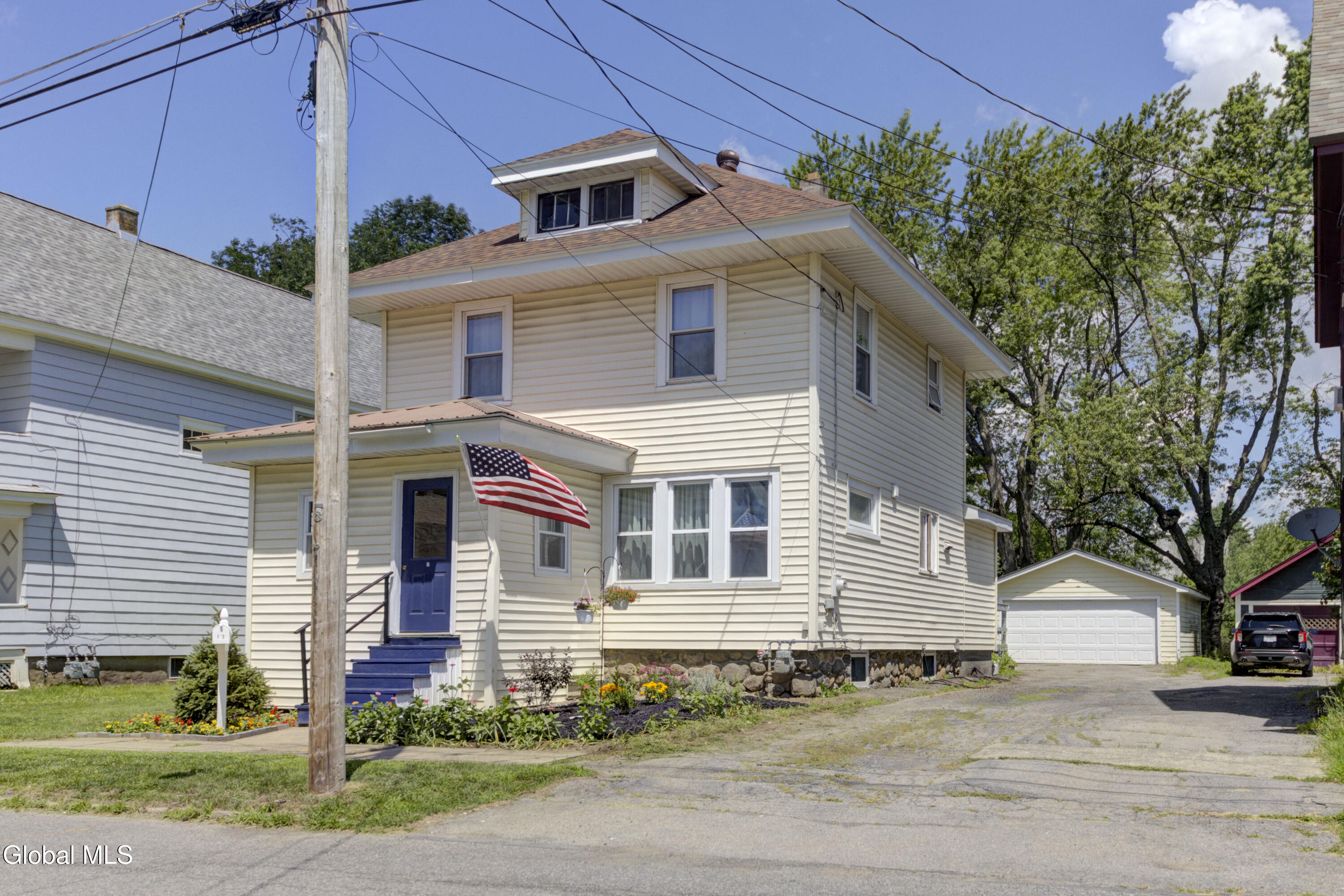 13 Newman Street Gloversville NY 12078