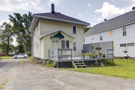13 Newman Street Gloversville NY 12078