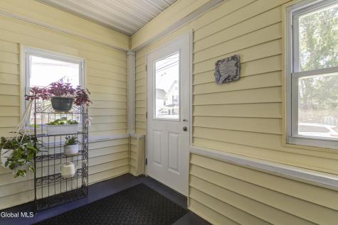 13 Newman Street Gloversville NY 12078