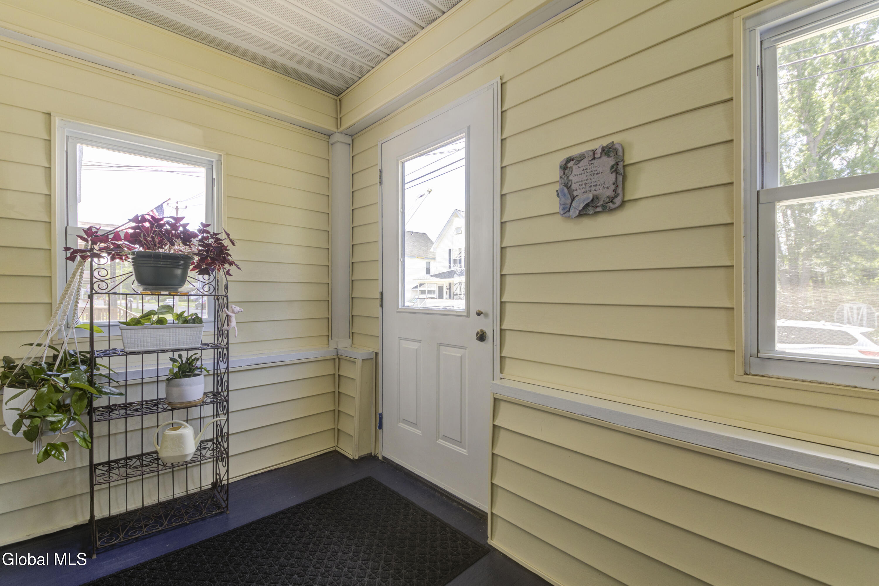 13 Newman Street Gloversville NY 12078