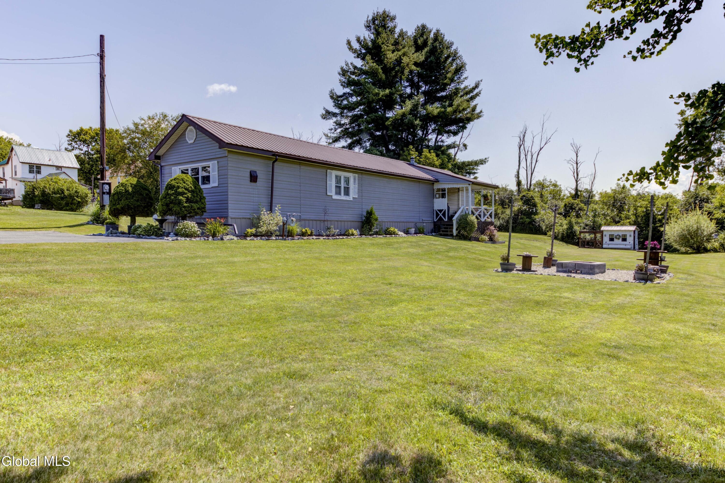 9 Enoch Street Nelliston NY 13428