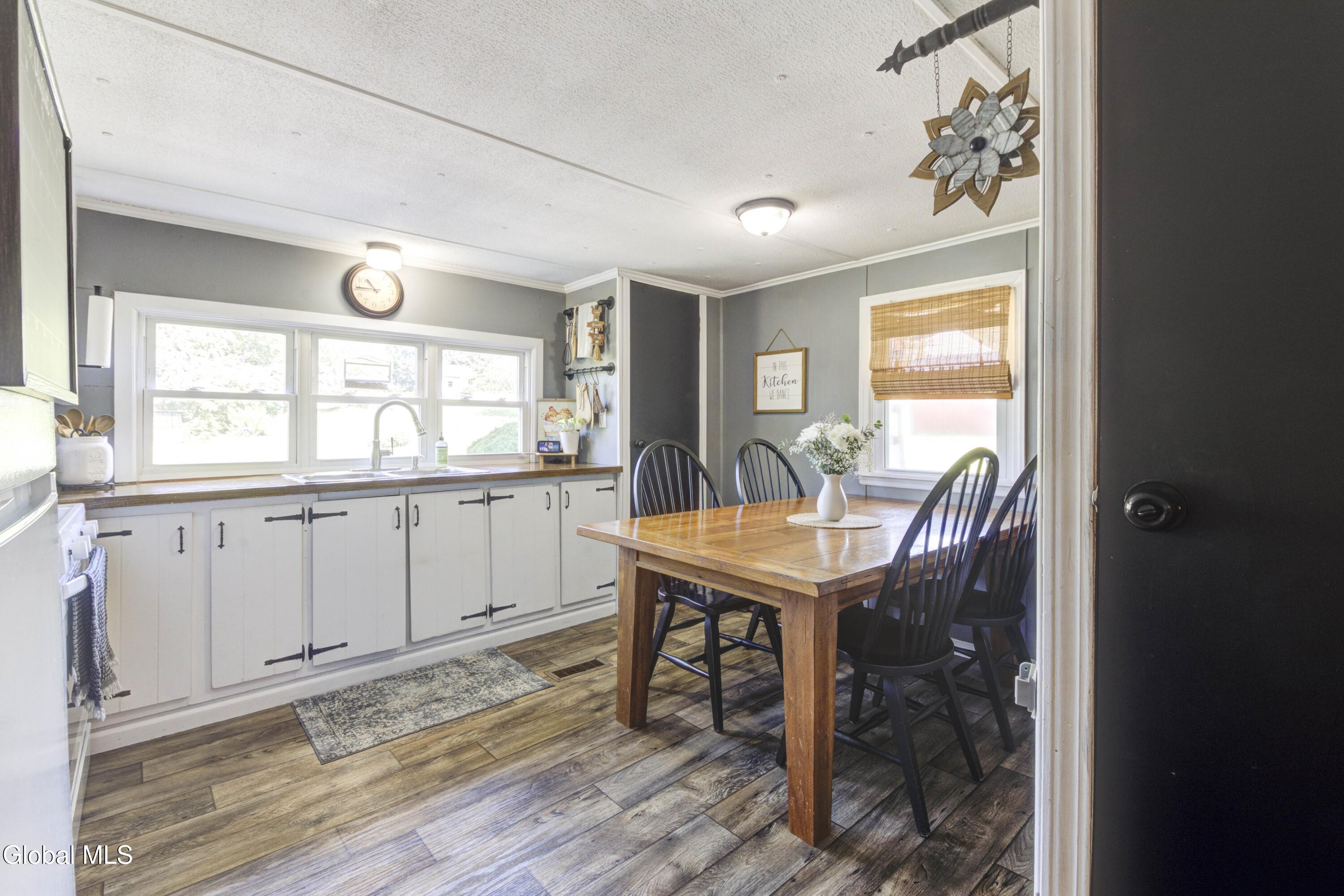 9 Enoch Street Nelliston NY 13428