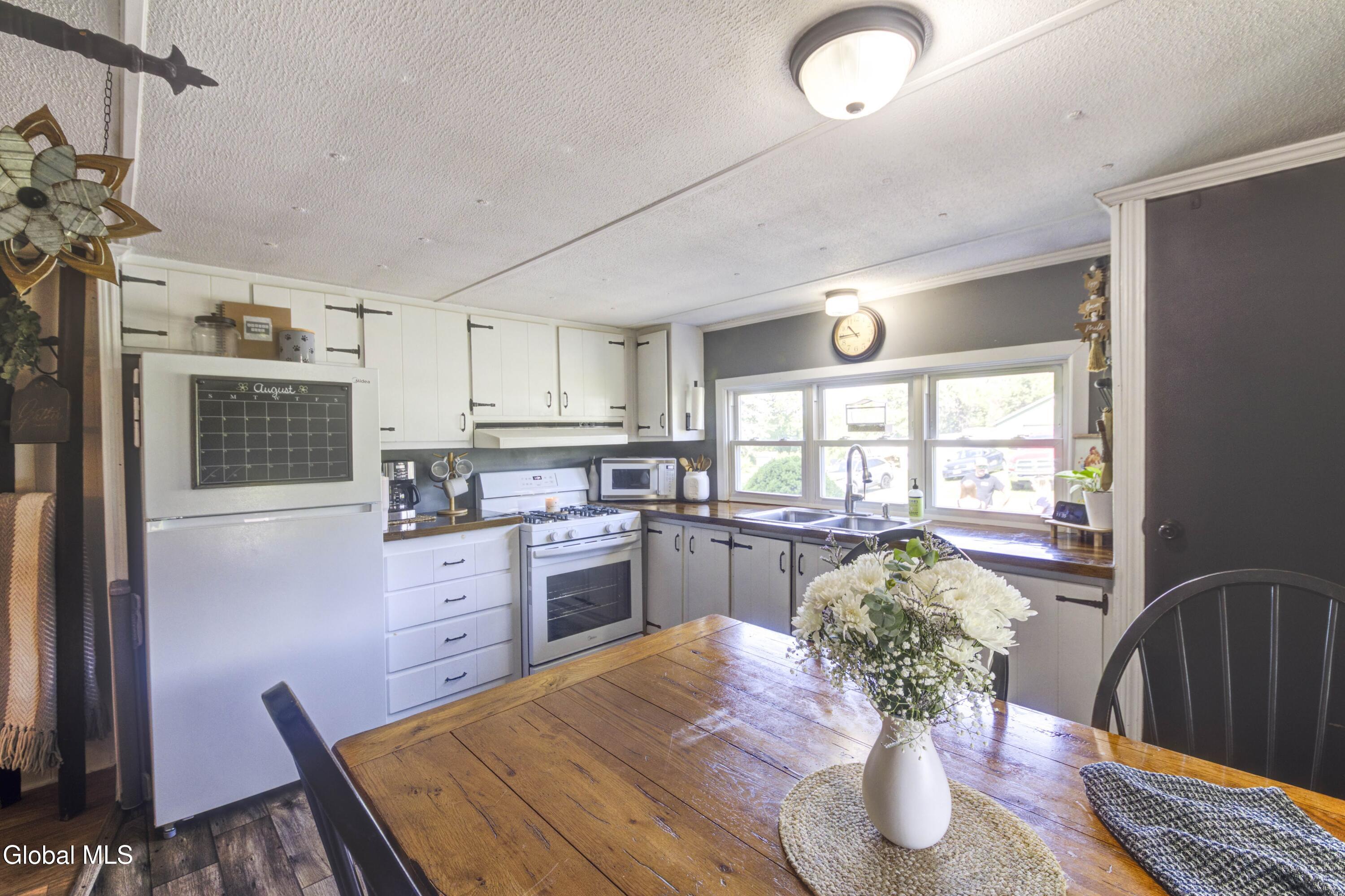 9 Enoch Street Nelliston NY 13428