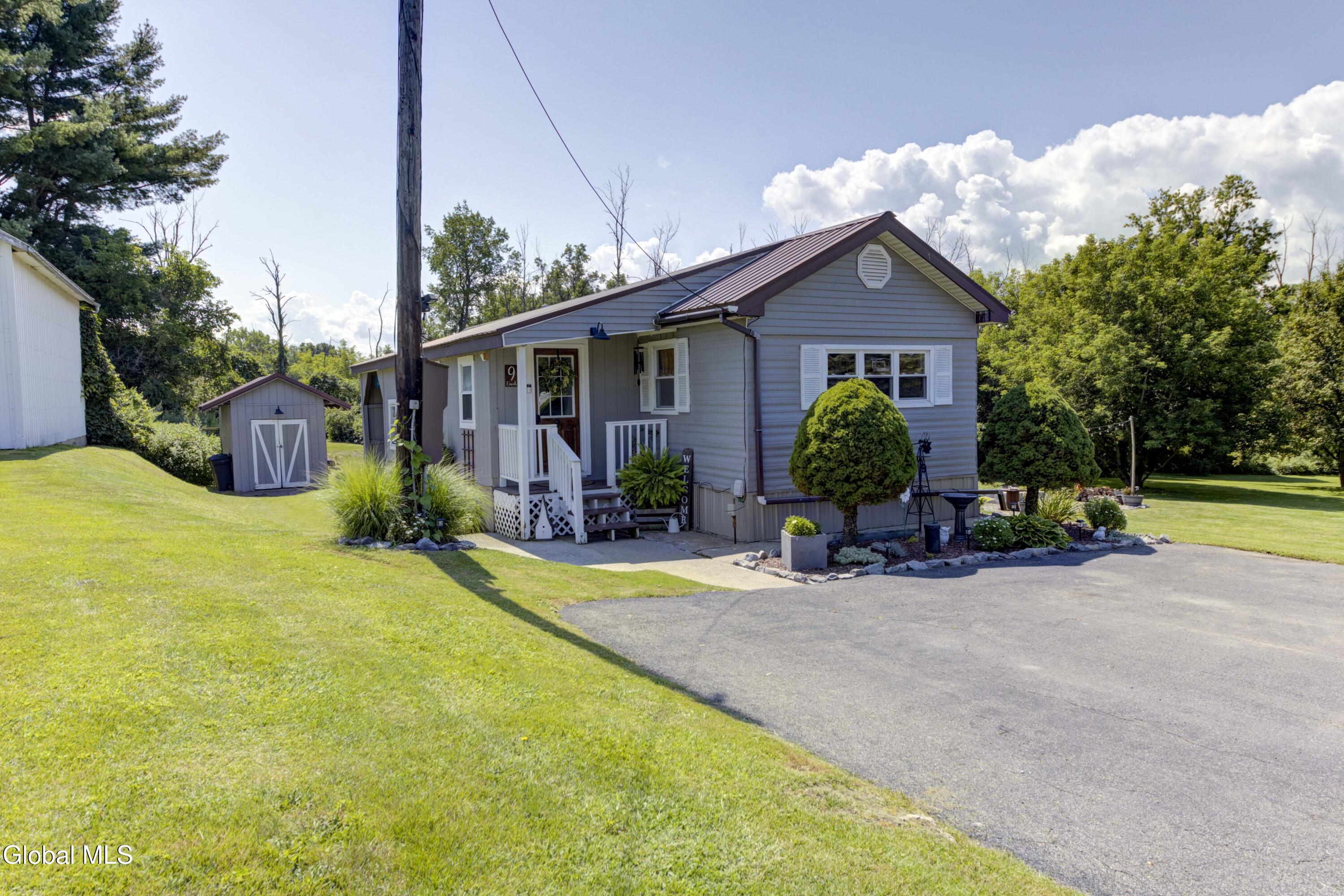 9 Enoch Street Nelliston NY 13428