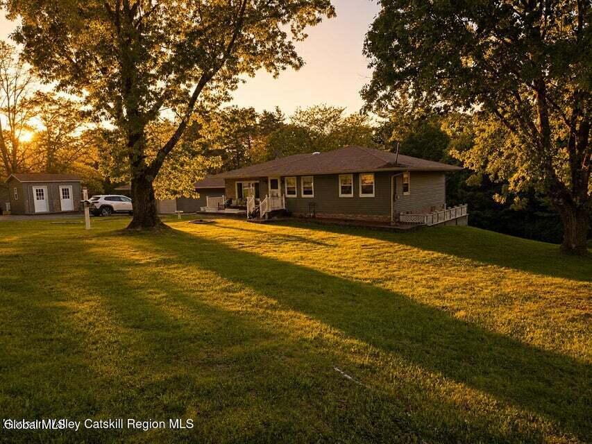 825 County Route 51 New Baltimore NY 12051