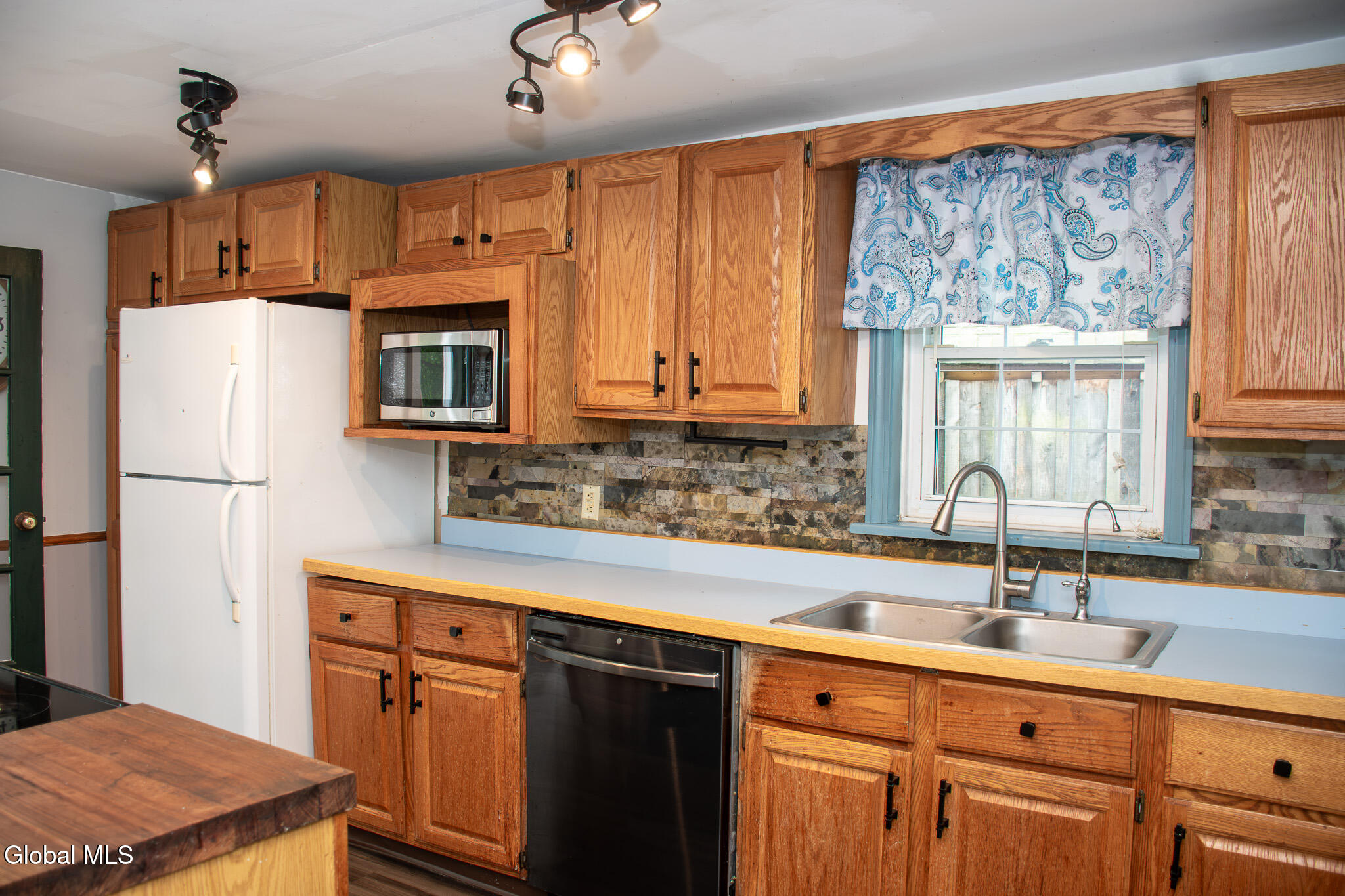 1080 Route 144 New Baltimore NY 12124