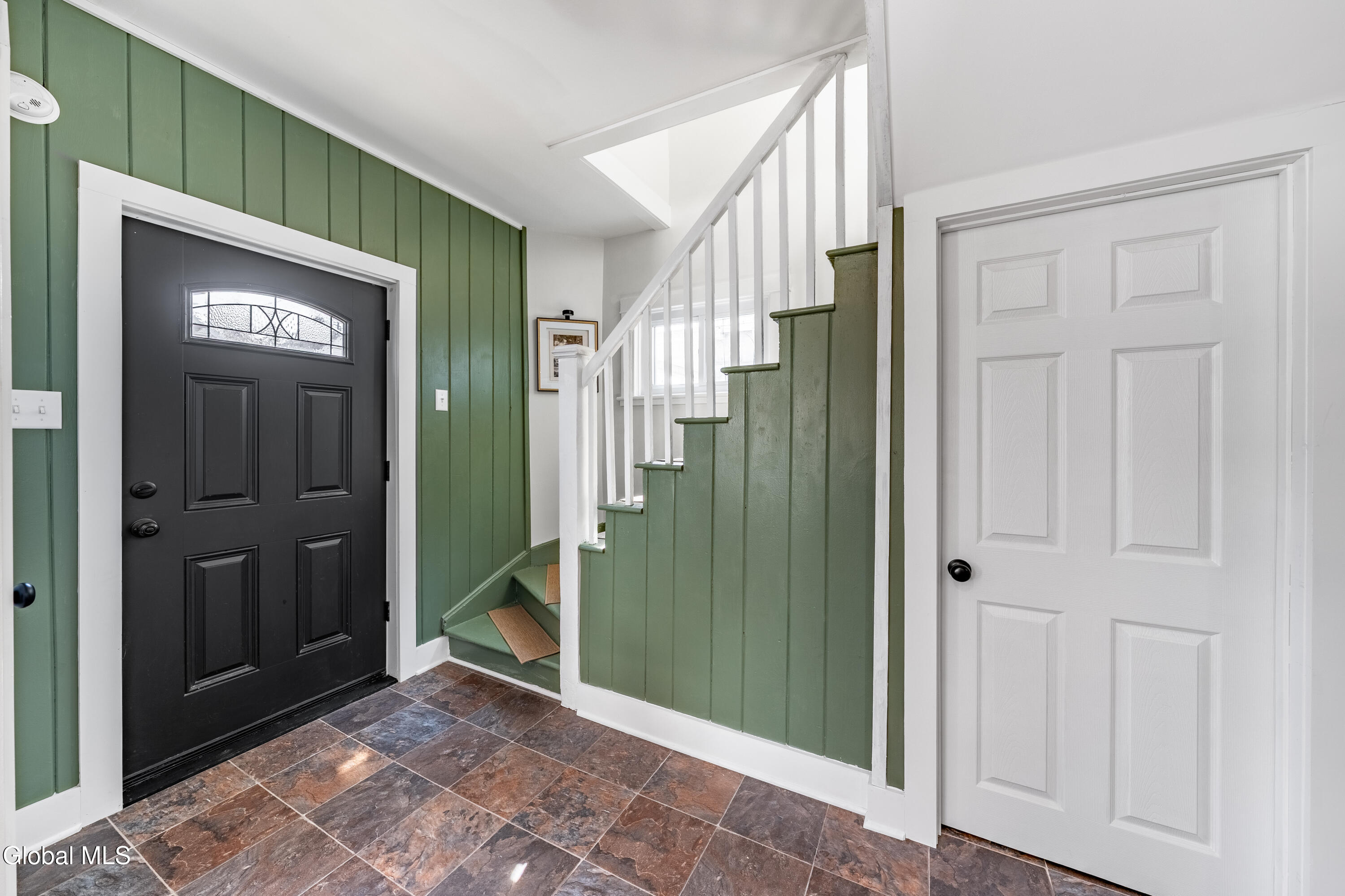 866 Thompson Street Schenectady NY 12306