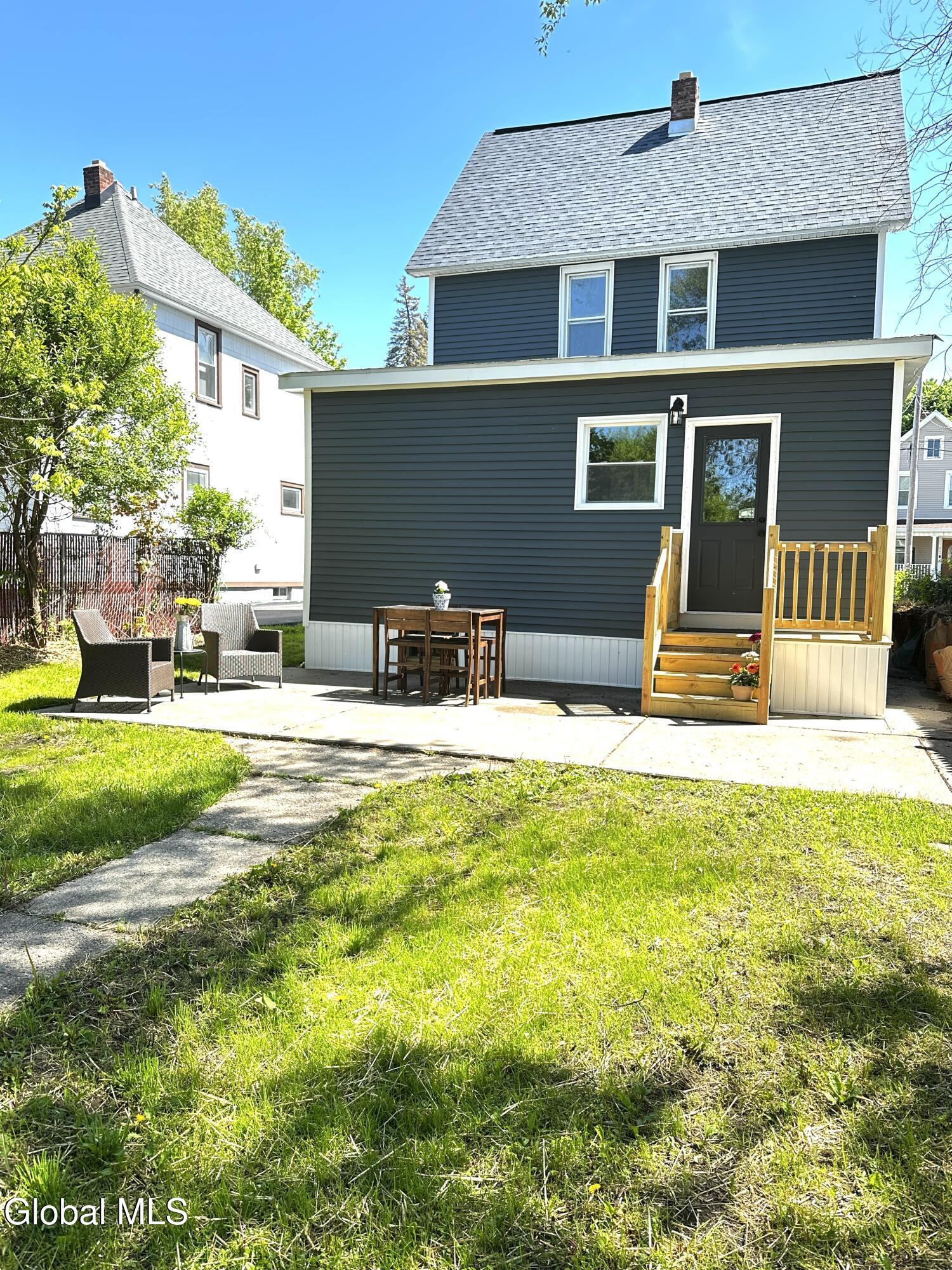 866 Thompson Street Schenectady NY 12306