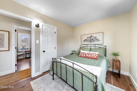 866 Thompson Street Schenectady NY 12306